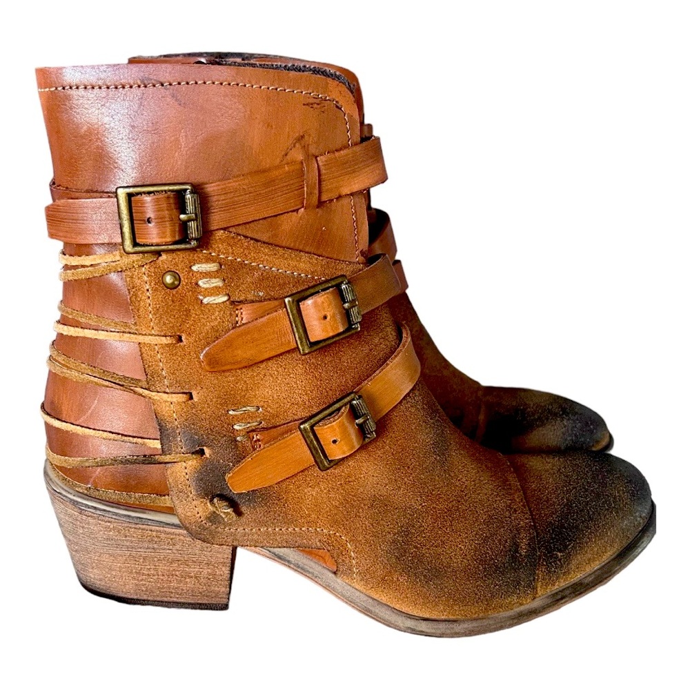 Roan by Bed|Stu Jag Leather Buckle Boots